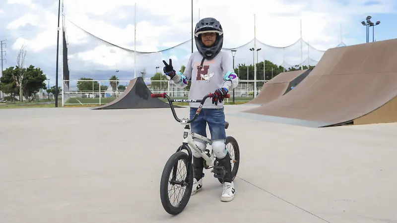 250930_ANA ESMERALDA BMX_IS _1